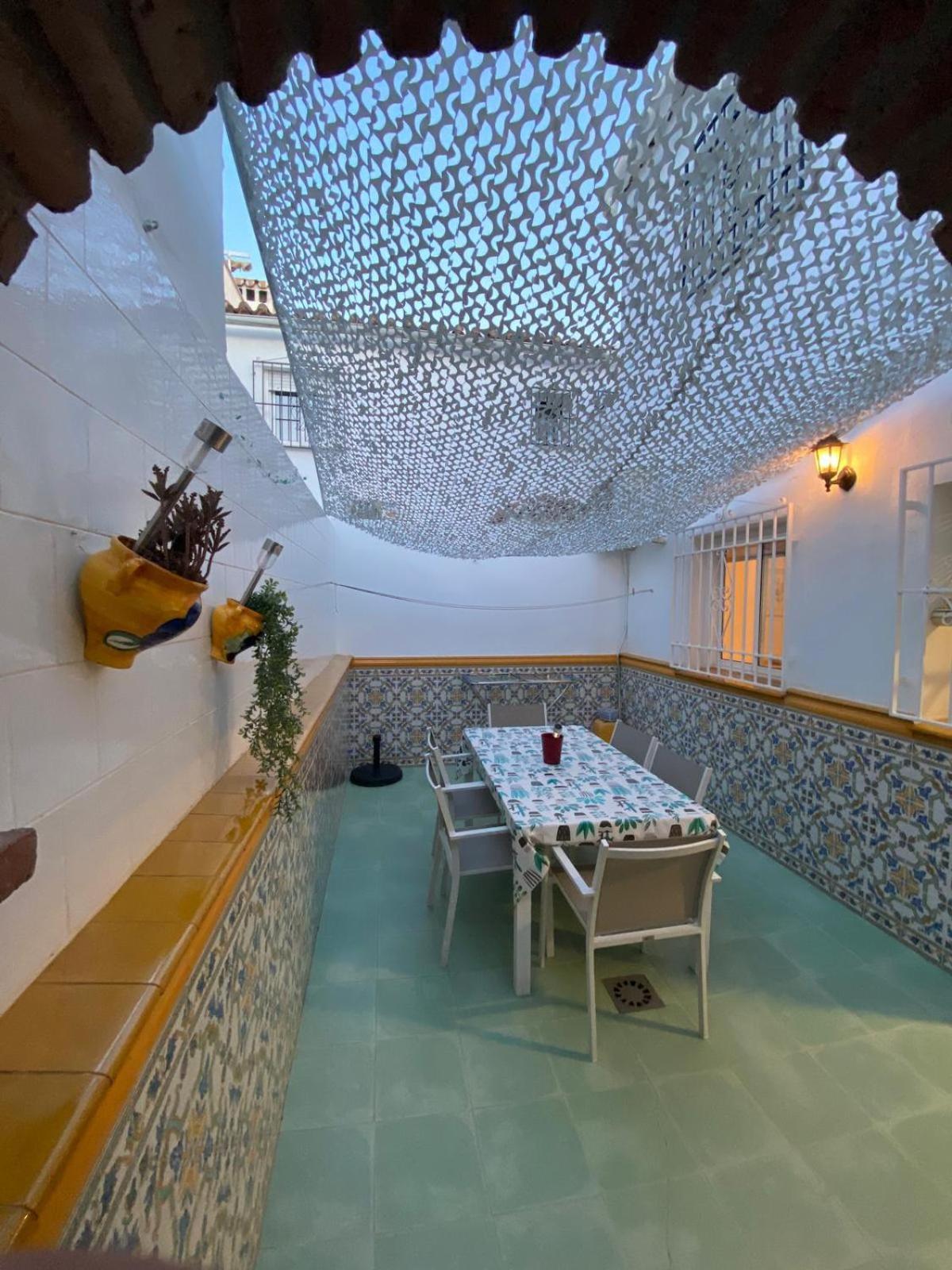 Вілла Peperent Casa Pino Нерха Екстер'єр фото
